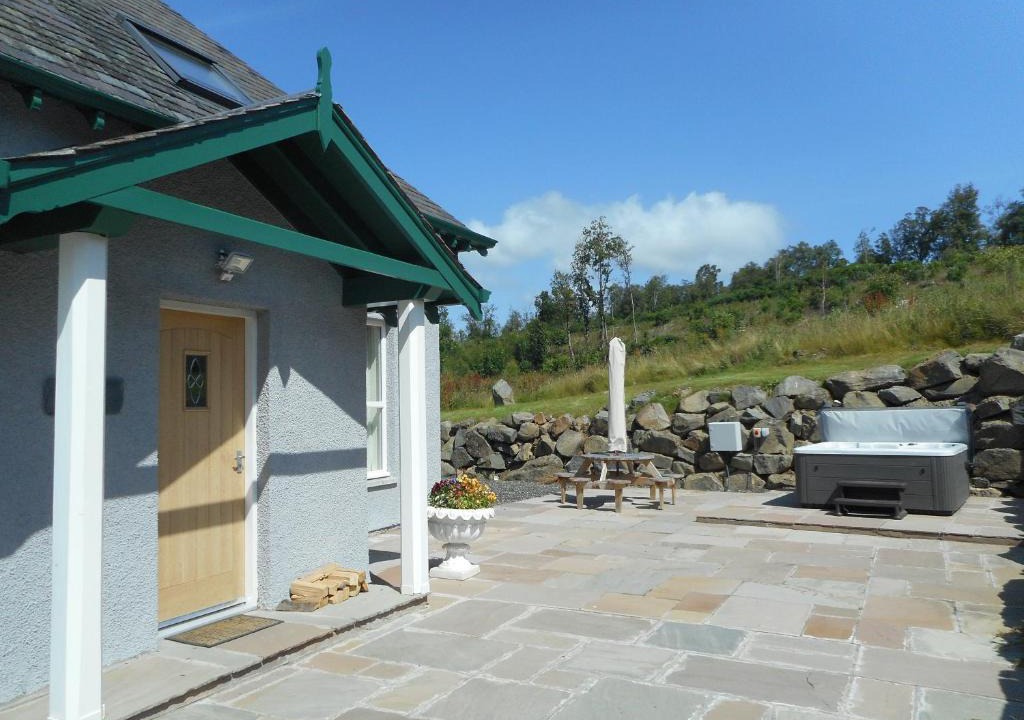 Blairgowrie House | Rose Cottage with Hot Tub