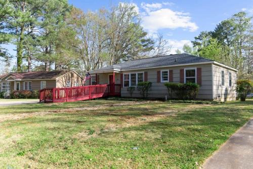 New Castle House | Rose Drive Roost 2