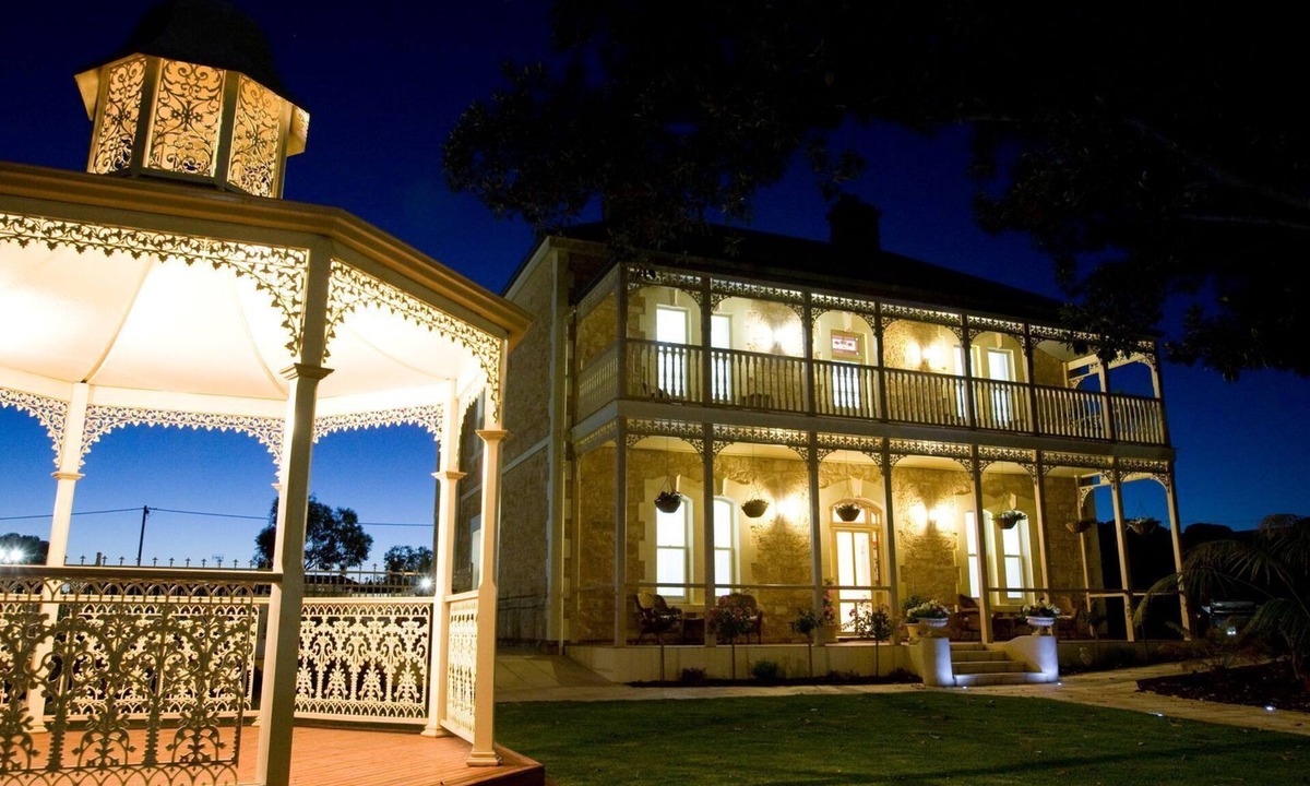 Goolwa Bed & Breakfast | Rose-Eden House at Goolwa