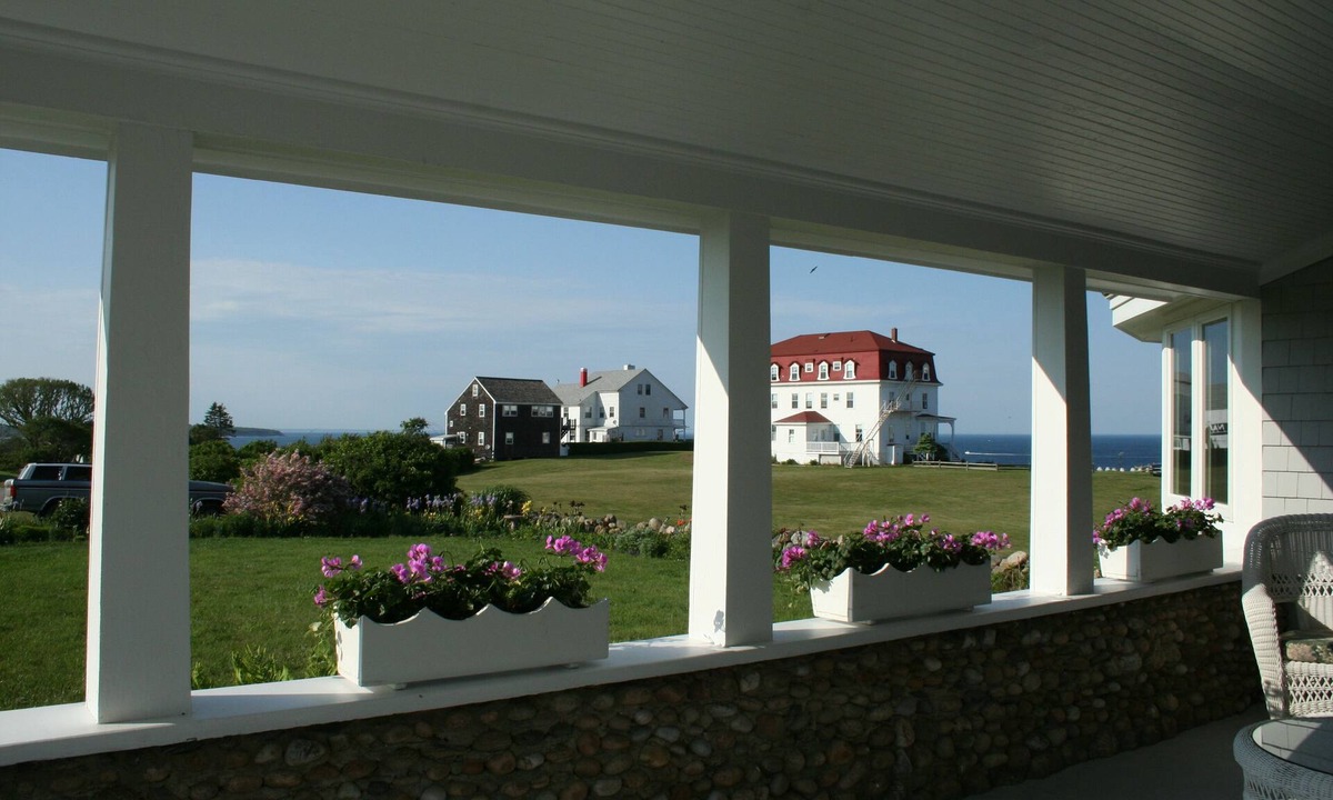 Block Island Bed & Breakfast | Rose Farm Inn