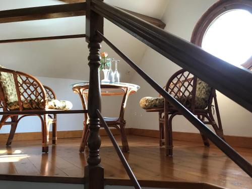Giverny Bed & Breakfast | Rose Garden Mezzanine