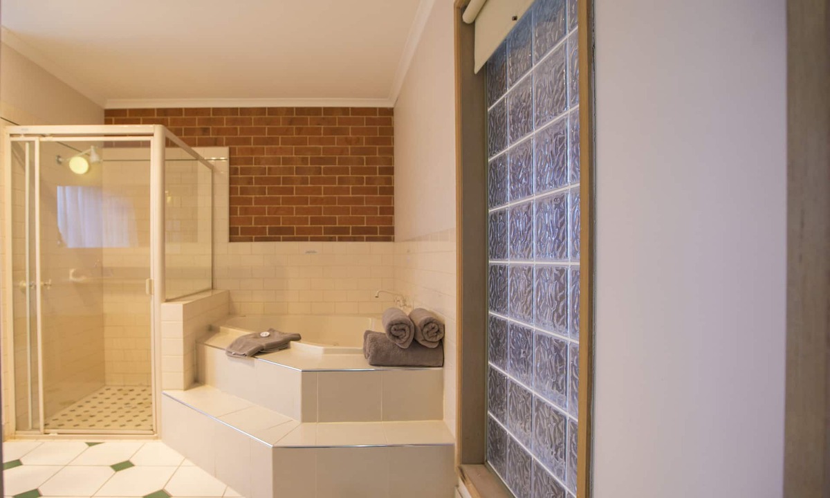 Belmont Hotel | Rose Garden Motel