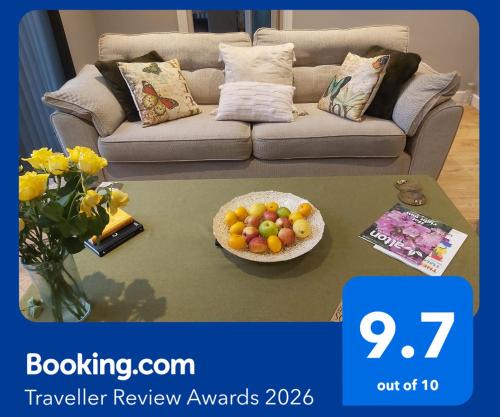 Rayleigh House | Rose Garden Retreat