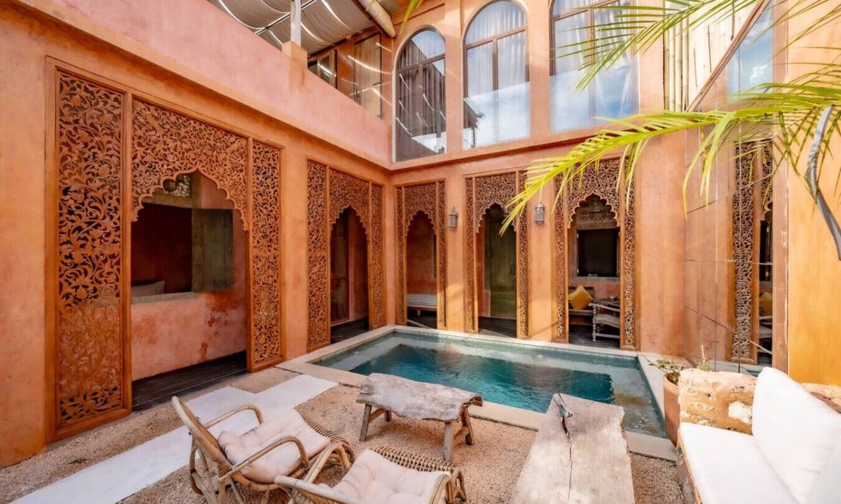 Uluwatu Villa | Rose Moon 3BR for Groups - 5 Min to Thomas Beach