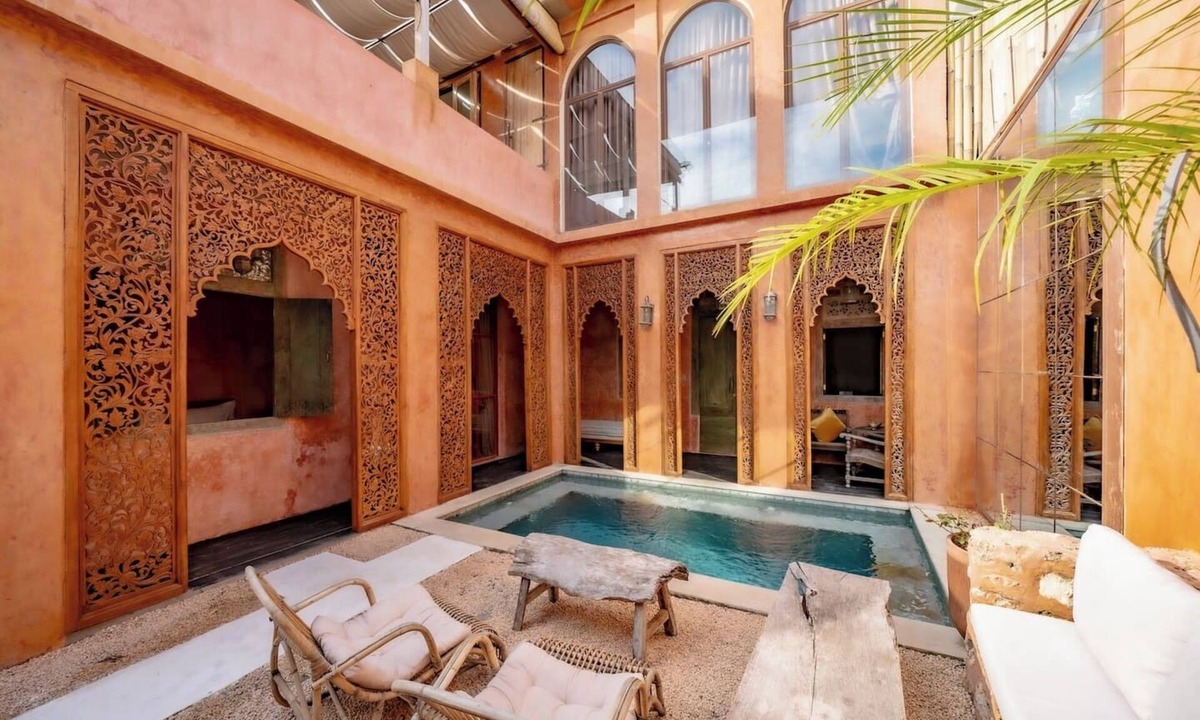 Uluwatu Villa | Rose Moon 3BR for Groups - 5 Min to Thomas Beach