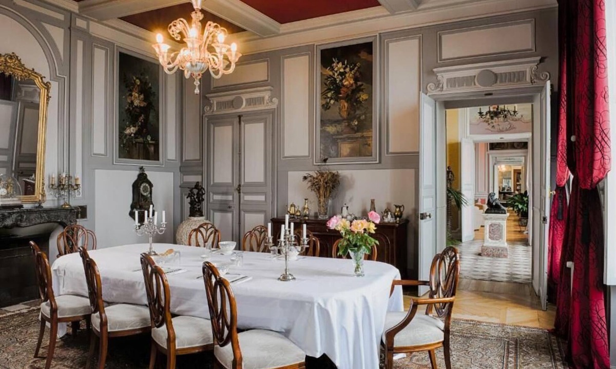 Le Landin House | Rose Room - Landin Castle
