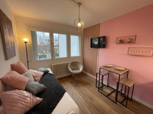 Le Chemin Vert Apartment | Rose, Studio proche centre ville