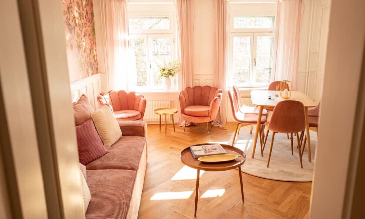 Oberstrass Apartment | Rose Suite · Elegantes 3-SZ Home mit Rosé-Design
