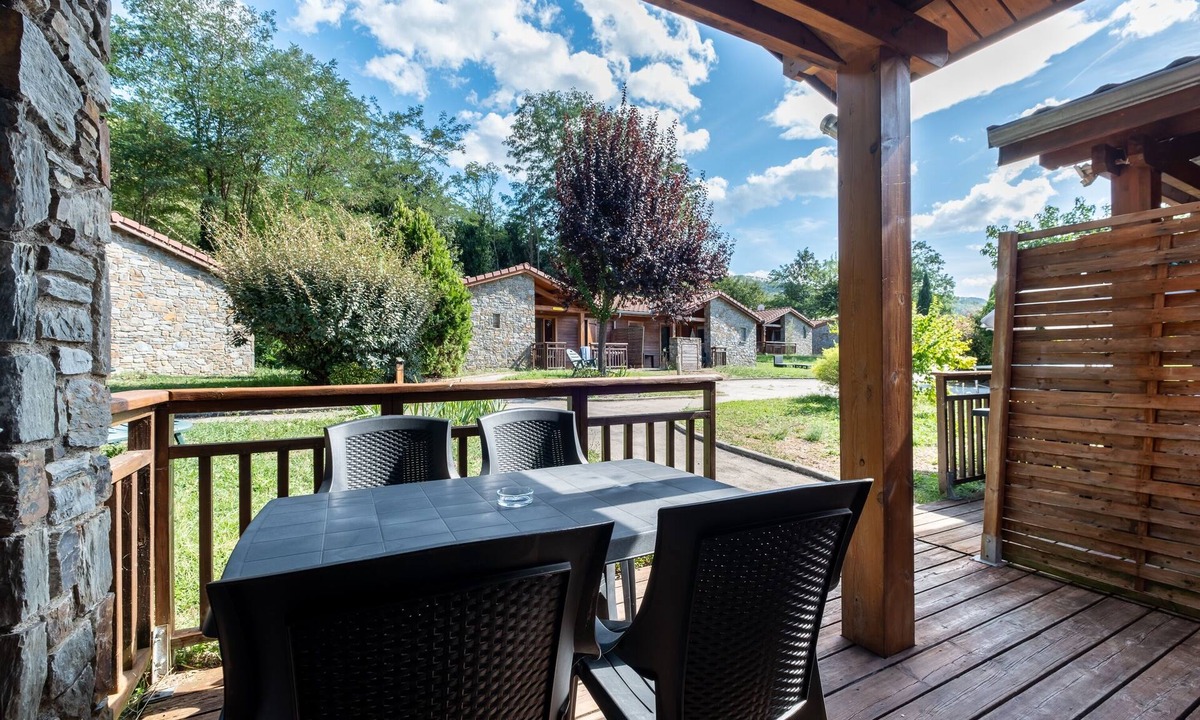 Montoulieu Apartment | Rose Trémière 6 - Chalet vue montagne T2