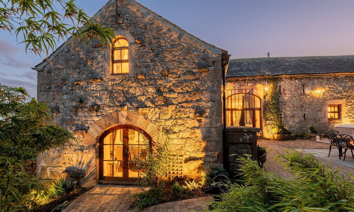 Penrith Apartment | Rose Walls - Luxury Cottages