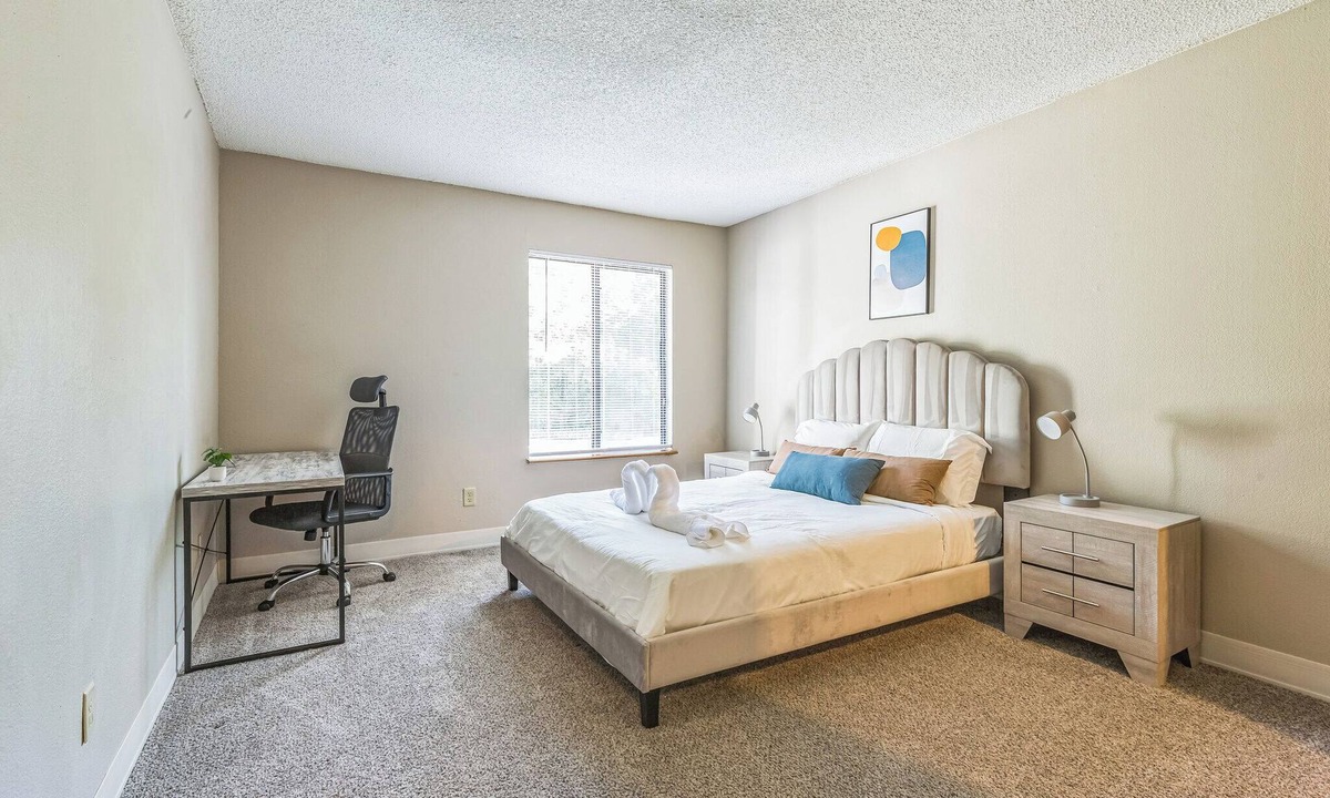 Lenexa Apartment | Rosehill Pointe 197 I Spacious 1 Bed 1 Bath