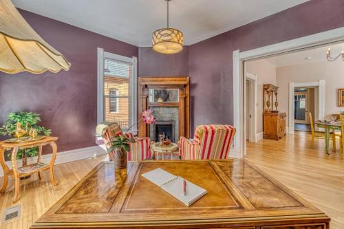 Florence House | Rosemont