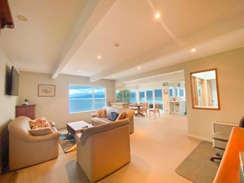 Wellington House | Roseneath Sea-view Haven Wellington