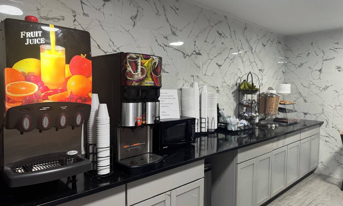 Roseville Hotel | Roseville Inn