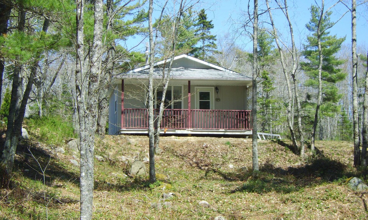 Shelburne Cottage | Roseway River Cottages