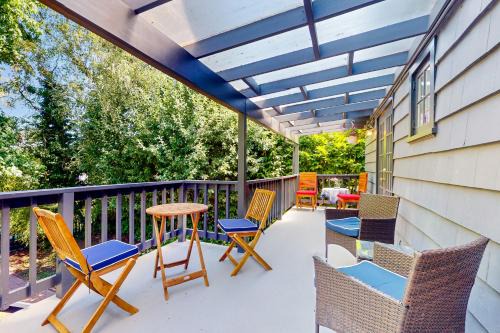 Montlake House | Rosie's Retreat