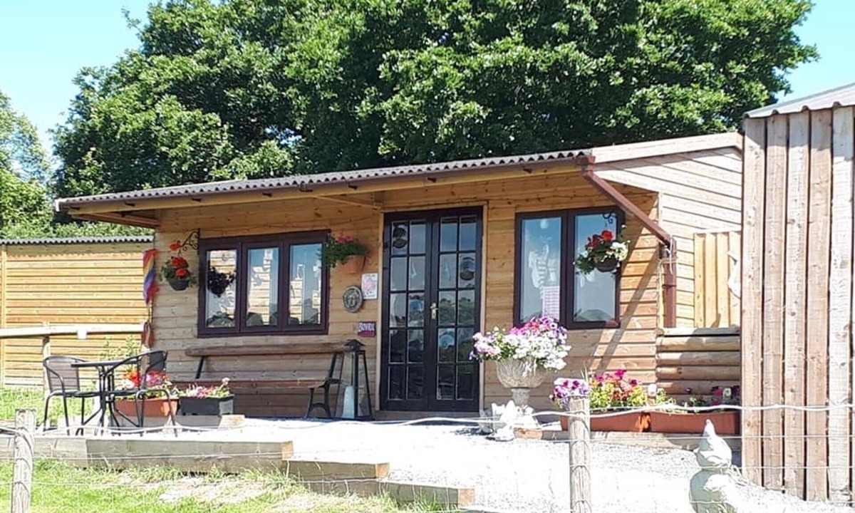 Rhayader Cabin | Rosie Traditional Gypsy Wagon