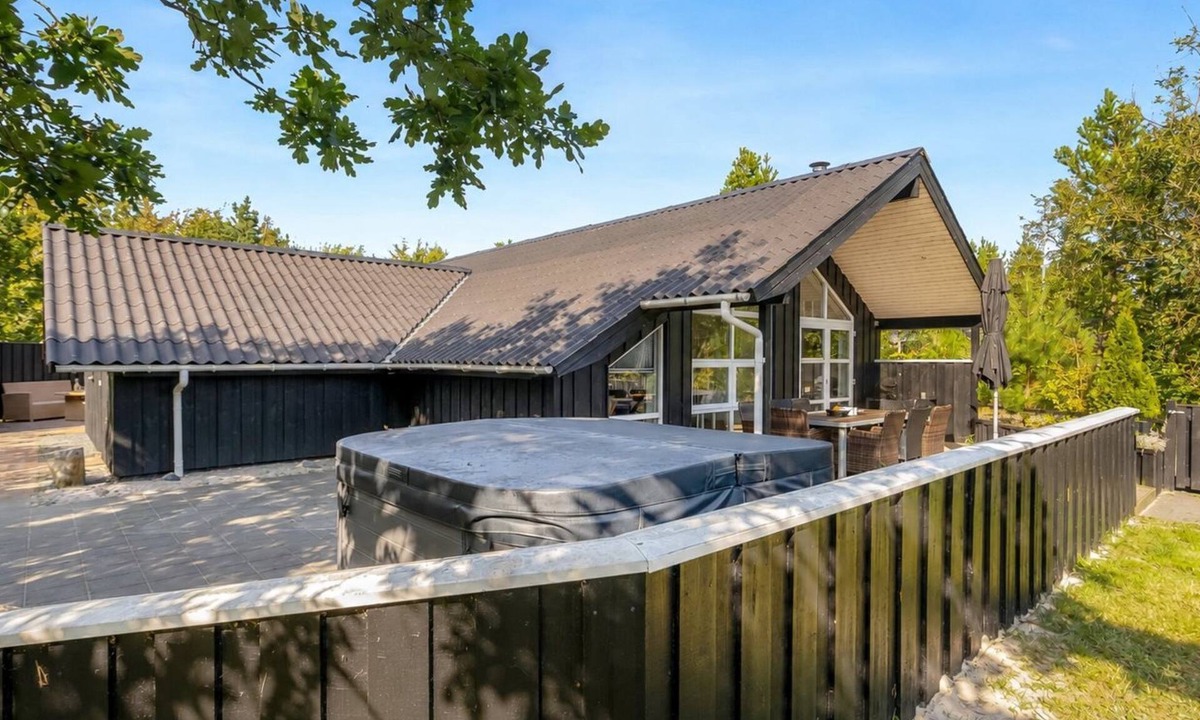 Saltum House | "Roska" - 1.3km from the sea by Interhome