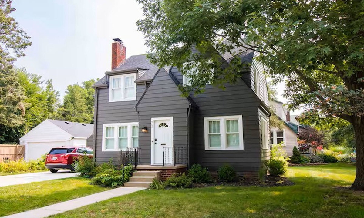 West Lafayette House | Ross-Ade, Mackey Arena, and a Purdue Themed House