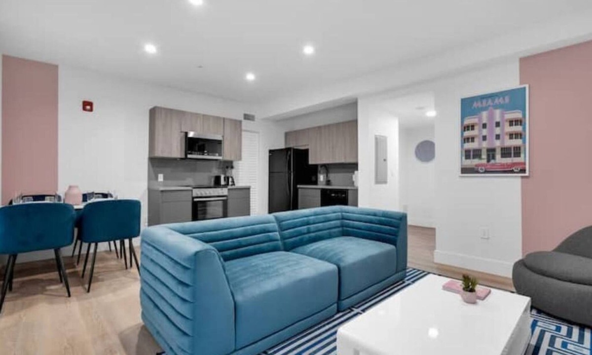 West Avenue Apartment | Rosy Suite with POOL ! Parking Passes Available