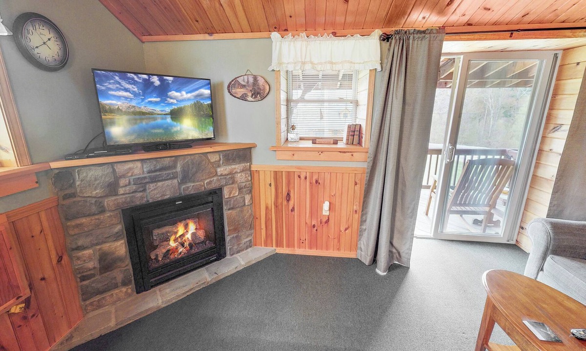 Gaines Hotel | Rough Cut Lodge - Suite 3