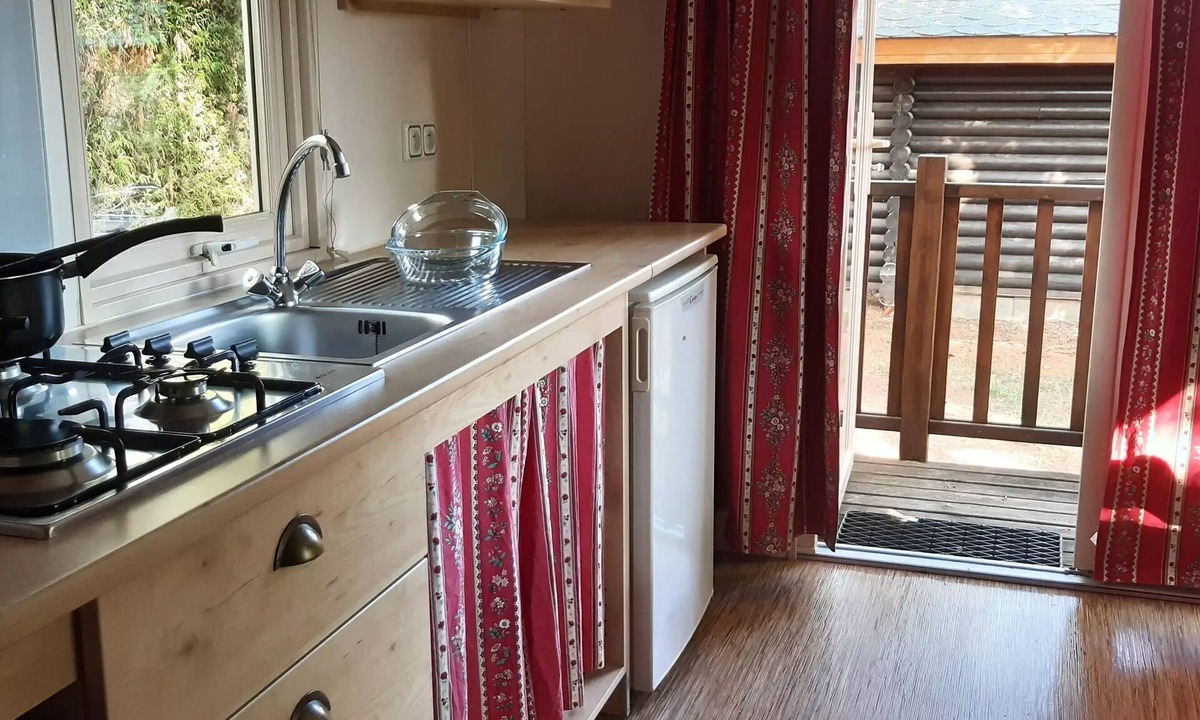 Estavar Cabin | Roulotte 3 Pièces 4 Personnes