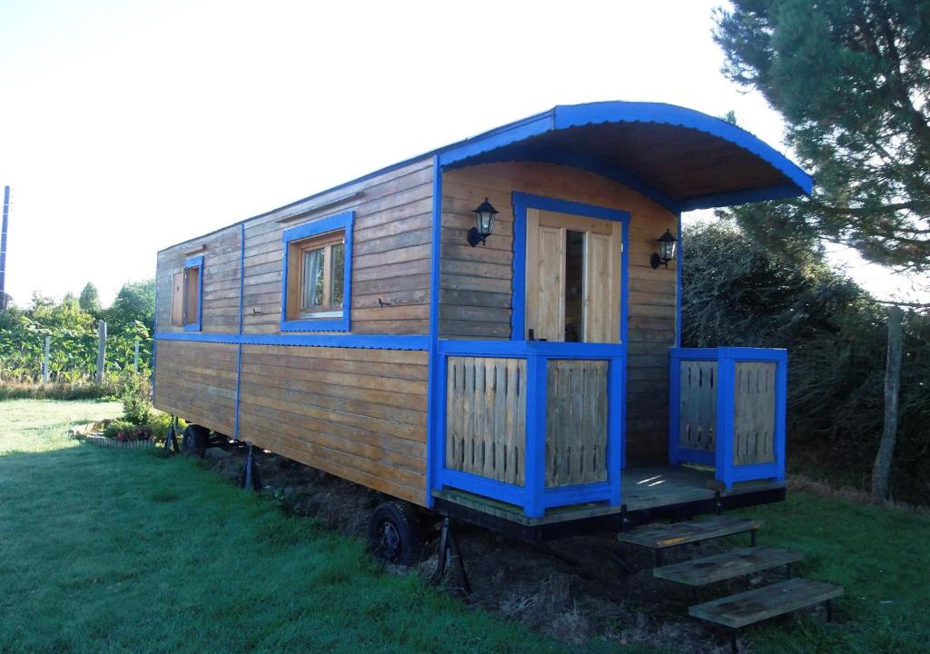 Couvains Cabin | Roulotte