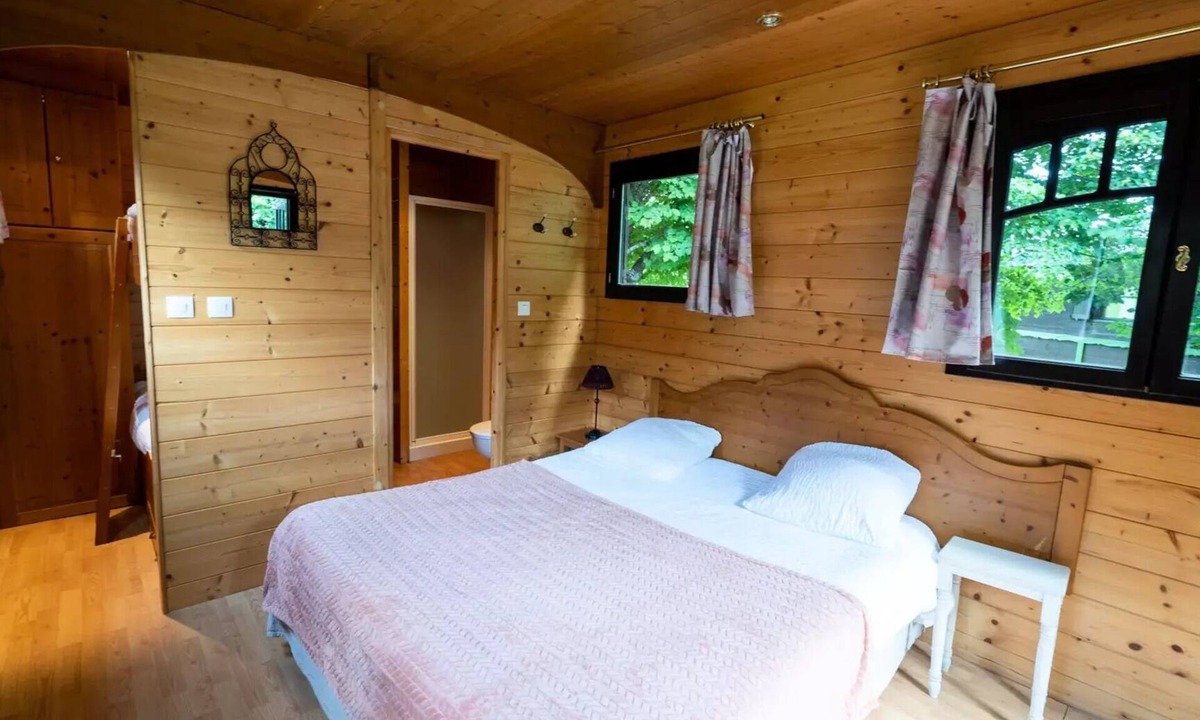 Chamberet Cabin | Roulotte Hôtelière 4 persons
