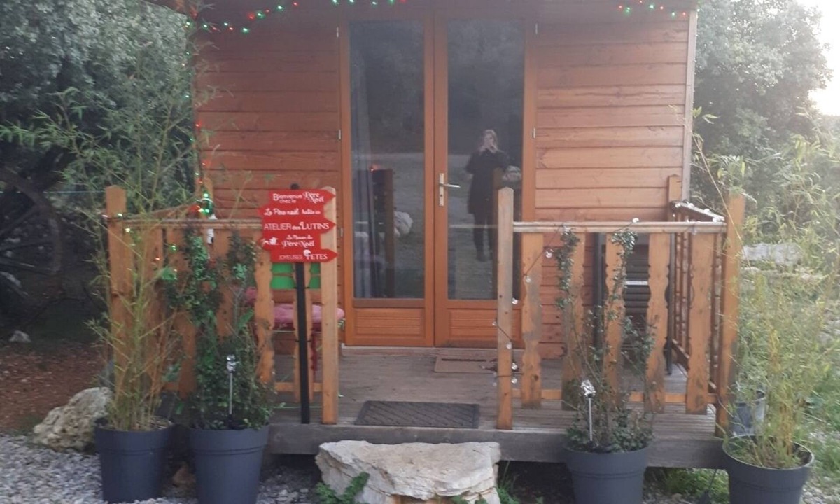 Cournonterral Ski Chalet | Roulotte Toute Équipée en Garrigue au Calme