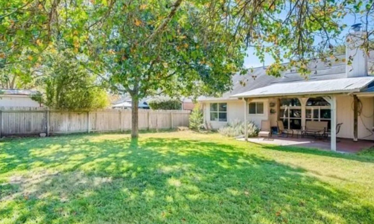 Springbrook House | Round Rock 3BR w/Backyard + Workspace Near Austin
