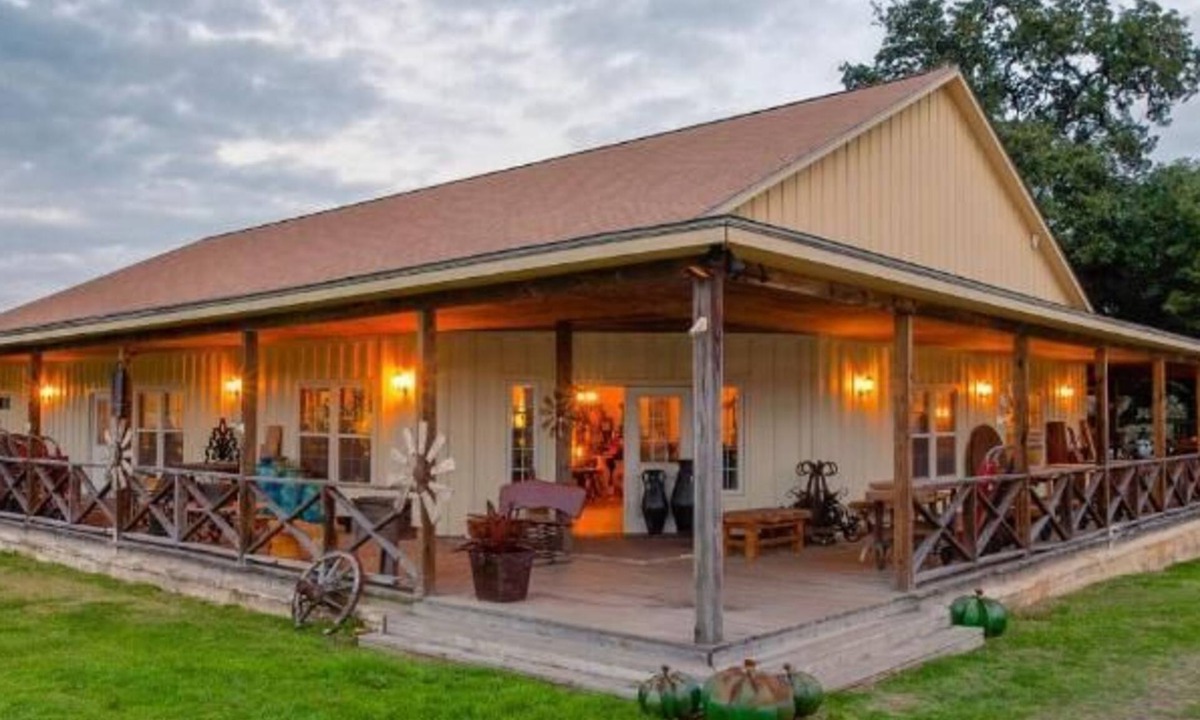 Round Top Hotel | Round Top Hotel