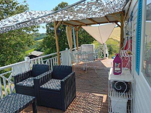 Curvalle House | ROUPILLON A JANET