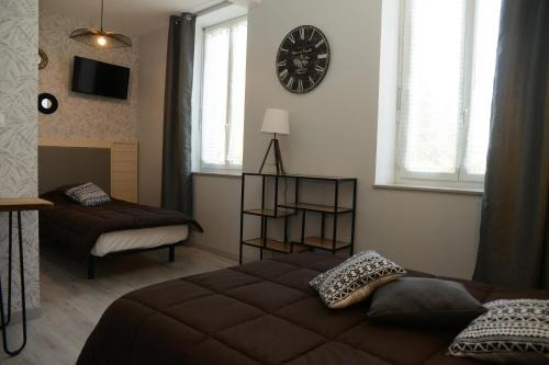 Saint-Genis-de-Saintonge Hotel | Route 137