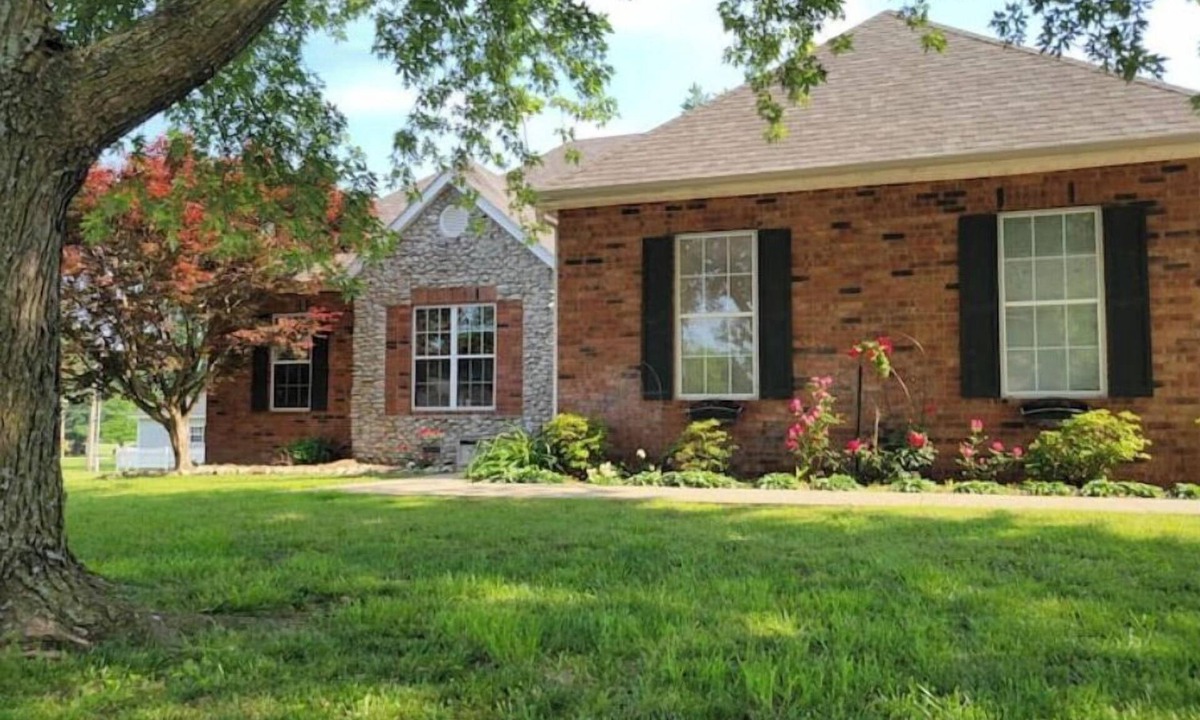 Carthage House | Route 66 Home