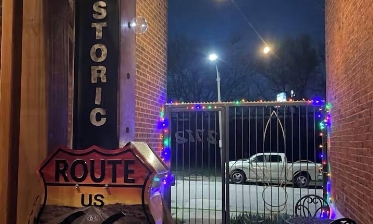 Downtown St. Louis House | Route 66 hotel House