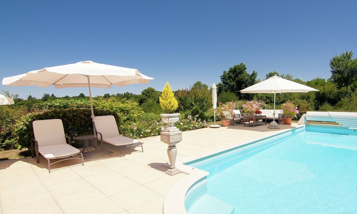 Rouzede Villa | Rouzède Villa with Pool