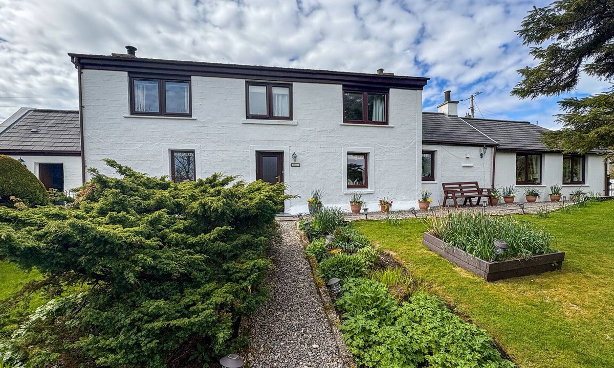 Breakish House | Rowan Tree - Breakish