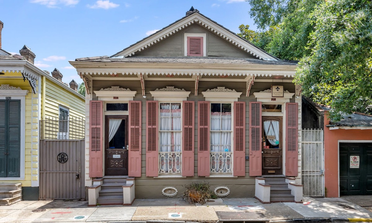 French Quarter House | Royal Barracks Guest House