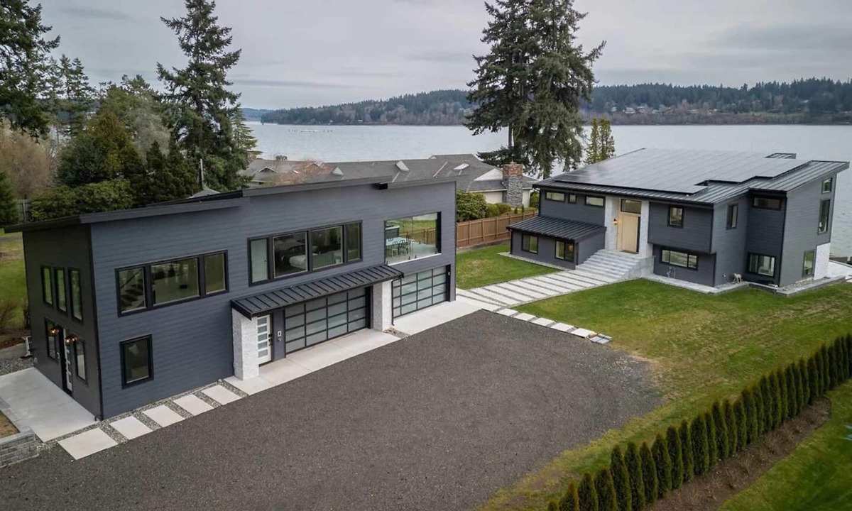 Poulsbo House | Royal Beacon: Tranquil Waterfront Retreat