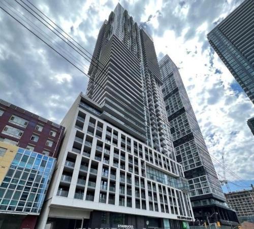 Garden District Apartment | Royal BnB 1 Bed 1 Den Pristine Downtown Toronto Retreat