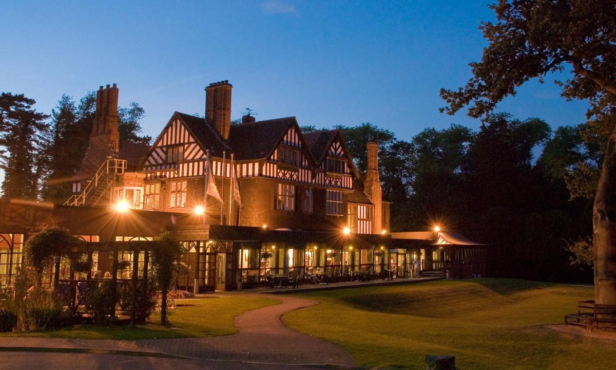 Keresley Hotel | Royal Court Hotel