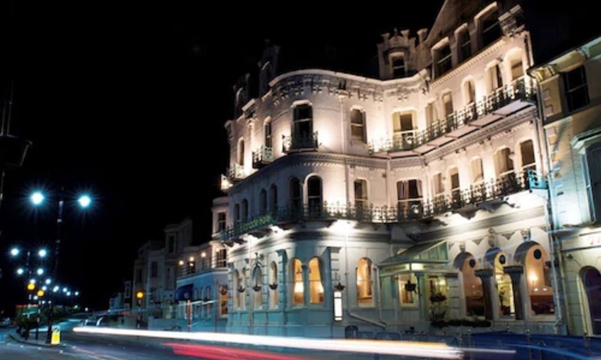 Ryde Hotel | Royal Esplanade Hotel