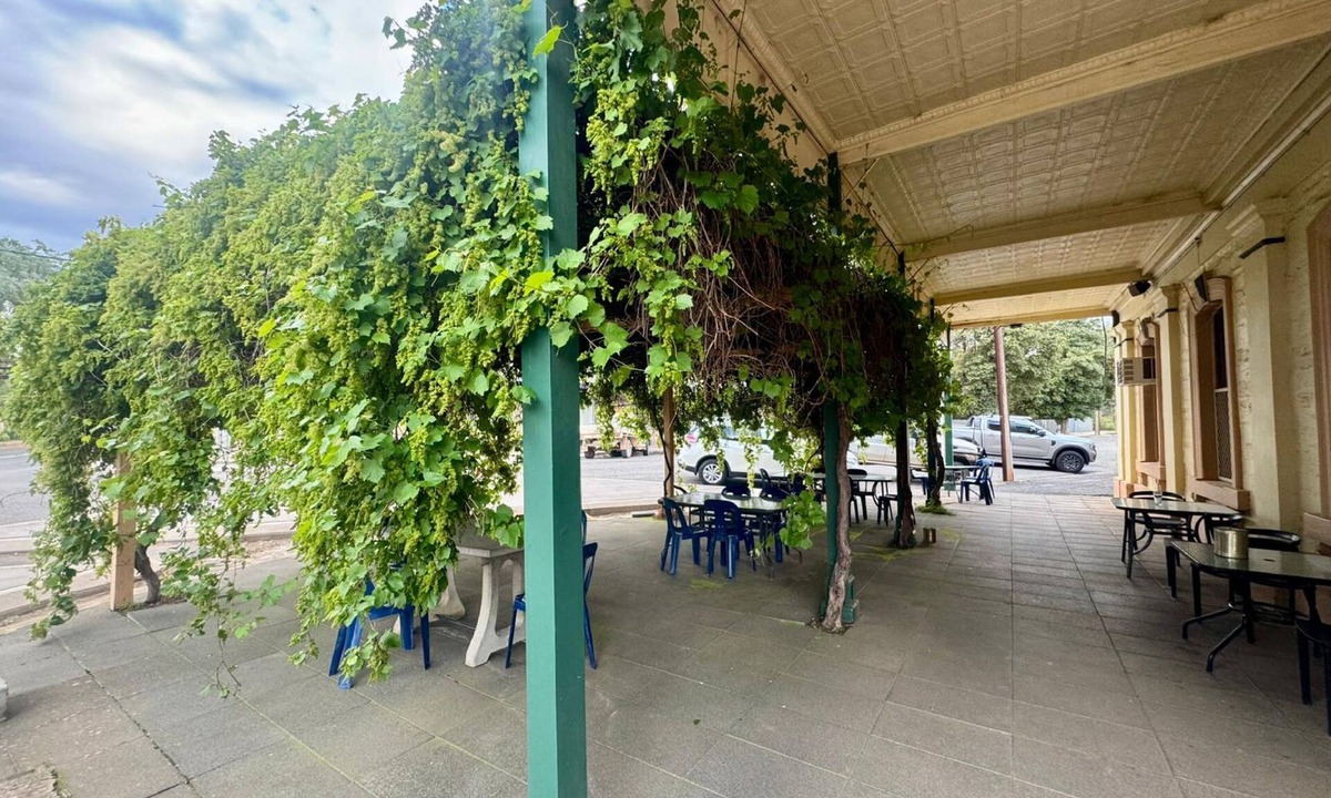 Burra Hotel | Royal Exchange Hotel Burra