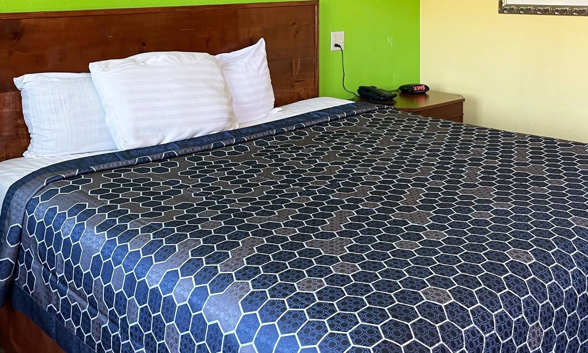 Linden Hotel | Royal Inn Linden