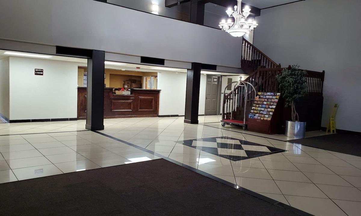 Indianapolis Hotel | Royal Inn