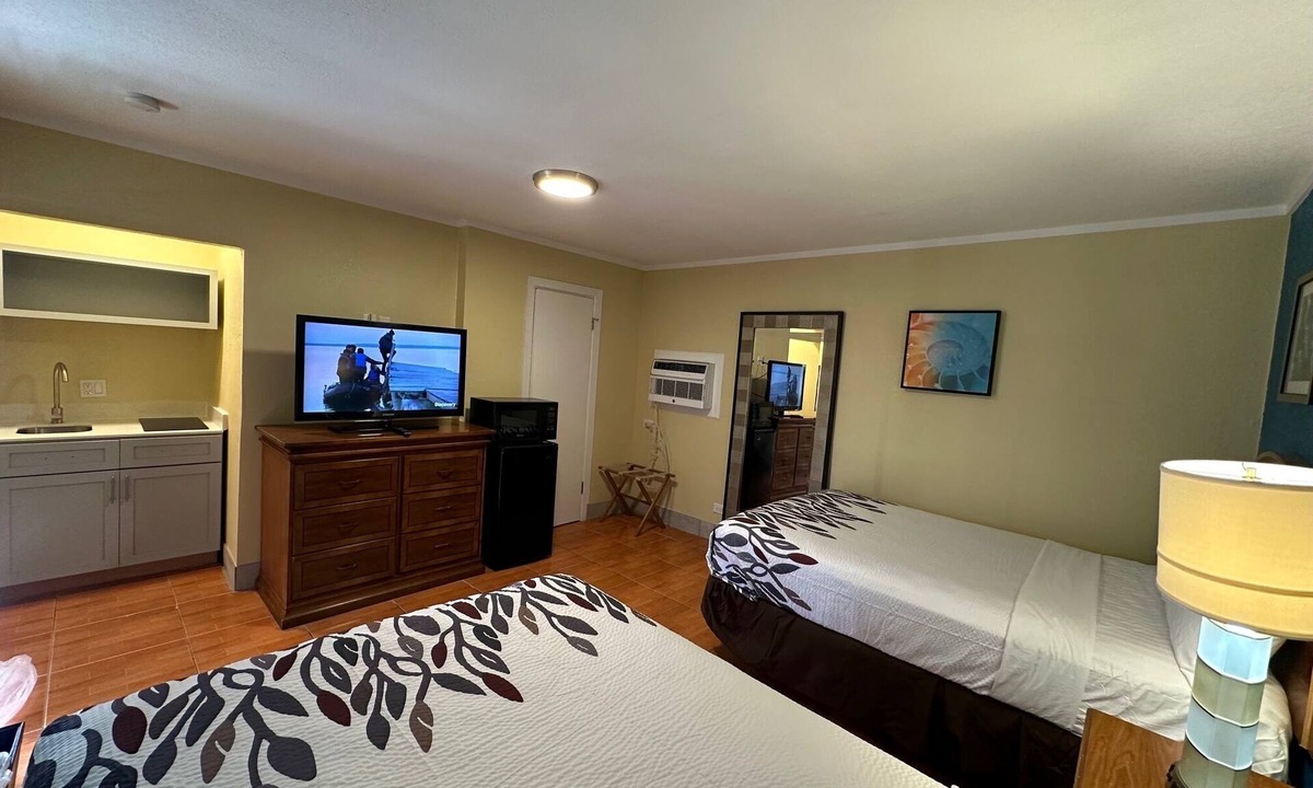 Kenedy Hotel | Royal Inn