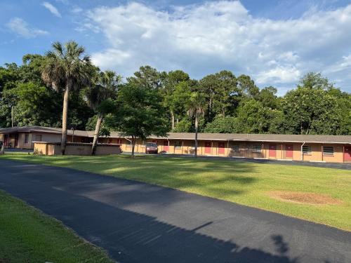 Quincy Hotel | Royal inn