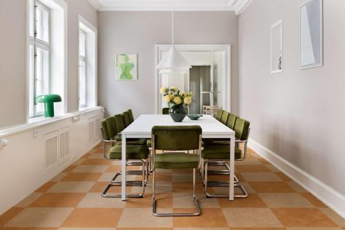 Copenhagen K Apartment | Royal Neighbors - 4 bedrooms - 2 bathrooms