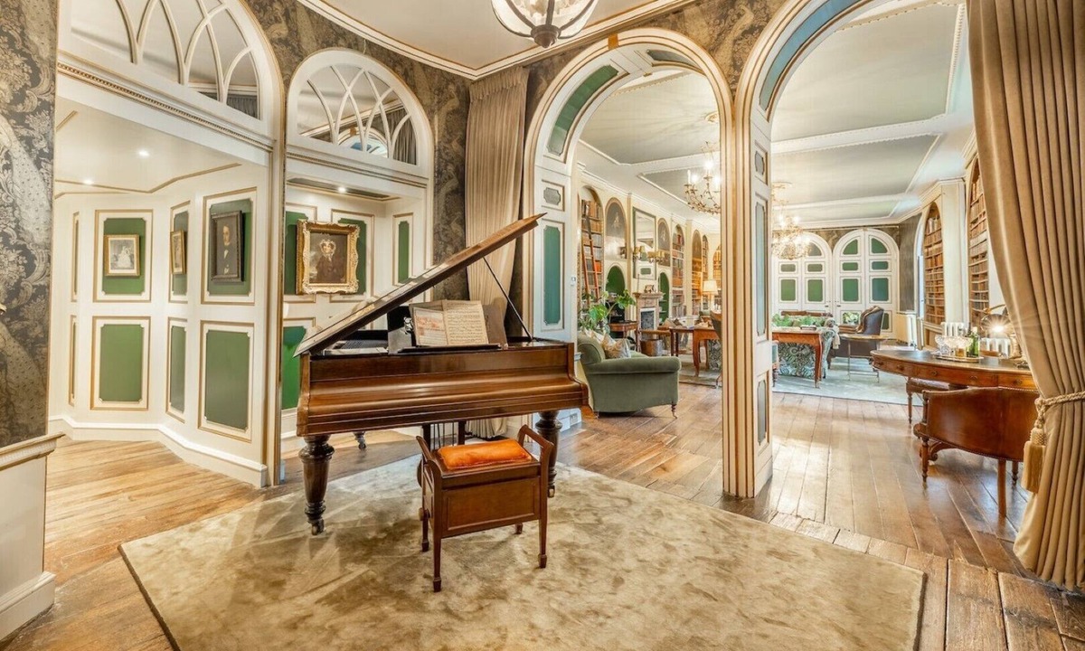 Itchen Abbas House | Royal Rumble