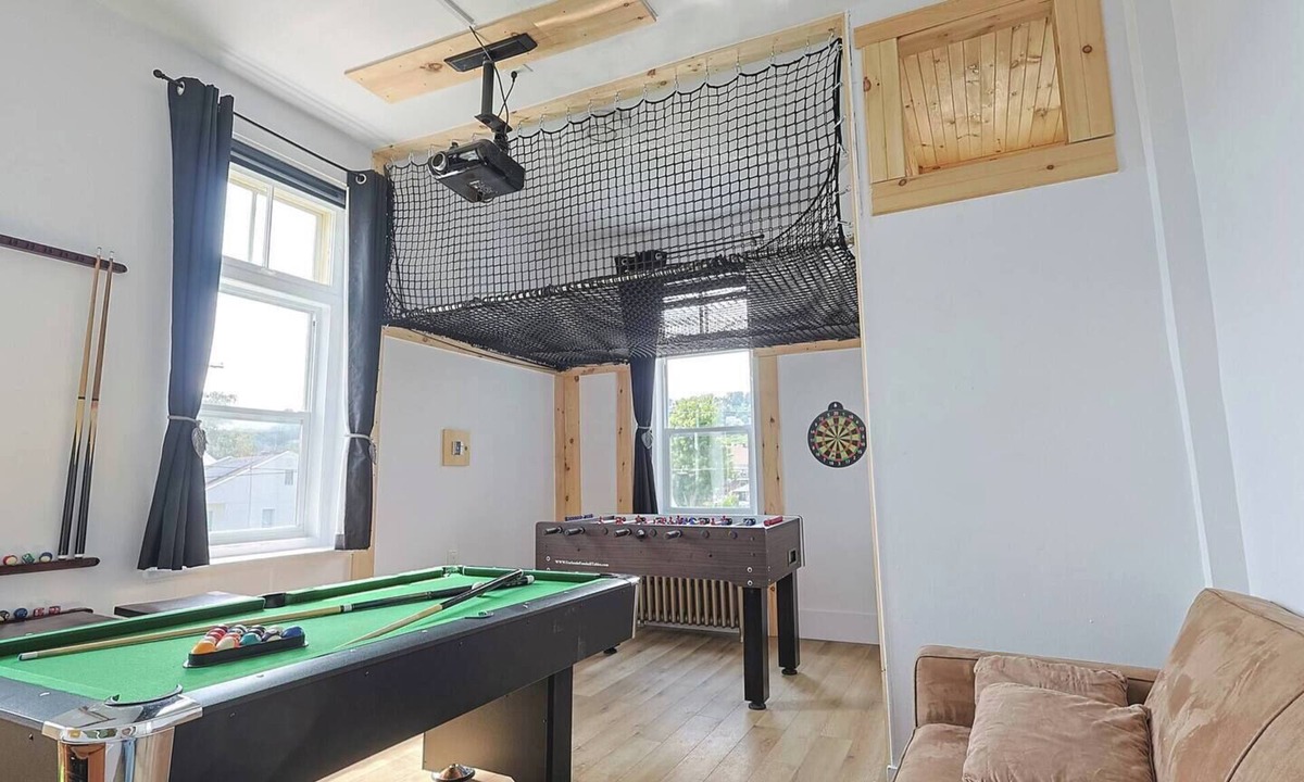 Beaupre House | Royale 1918: 6BR, Water Park, Spa & Secret Rooms